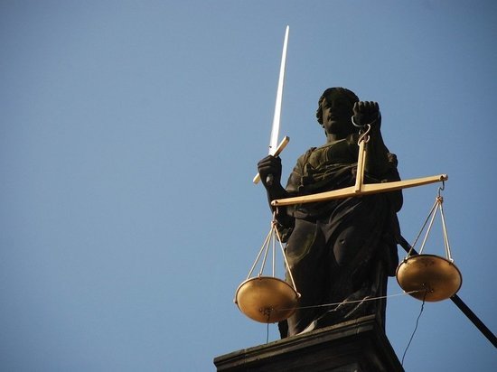 Начался суд над новосибирской чиновницей, расхищавшей муниципальные квартиры