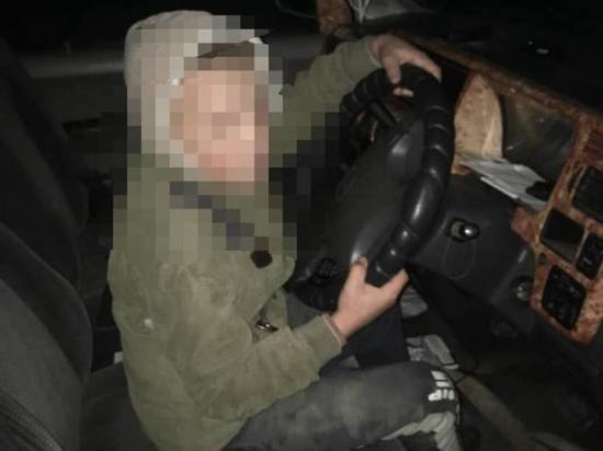 10-летний мальчик отправился за продуктами на семейном автомобиле в Красноярском крае