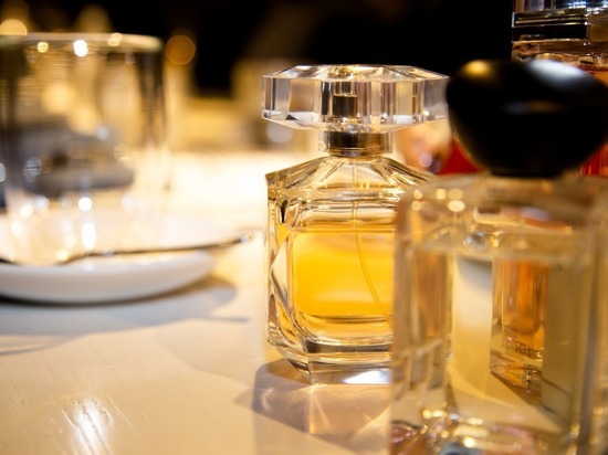 Жительница Смоленского района при заказе парфюмерии попалась на уловку злоумышленника