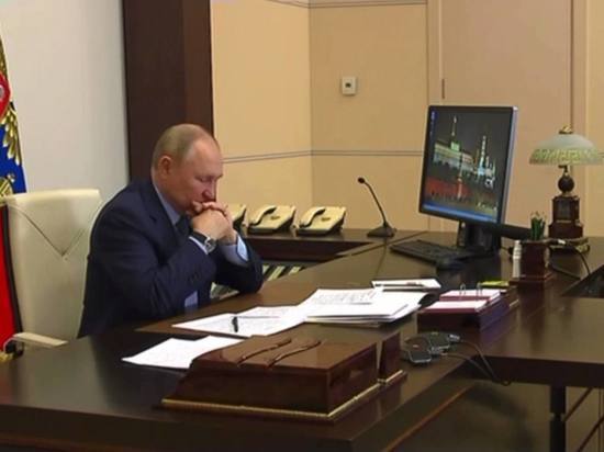 Путин поддержал допуск граждан на открытые объекты по QR-коду