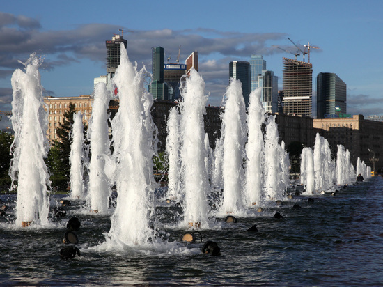 Заместитель мэра Москвы Петр Бирюков сообщил, что специалисты Комплекса городского хозяйства завершили работы по консервации фонтанов в столице в преддверии зимы.
