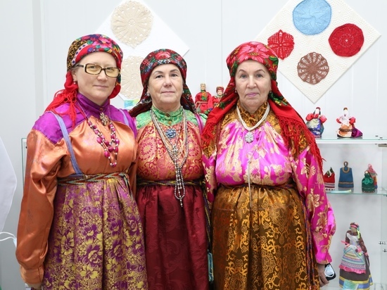Народы собрались в «хоровод»: праздник национальных культур проходит в селе Мужи