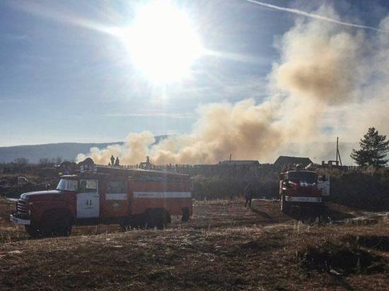 Неисправная печь, электропроводка и детская шалость привели к пожарам в Хакасии