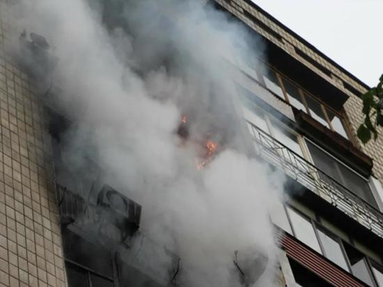 В Ростове при пожаре в многоэтажке пострадал 34-летний мужчина