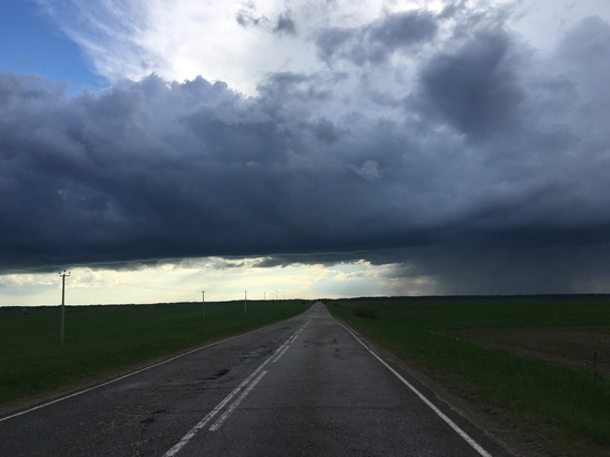 МЧС объявило в Смоленской области штормовое предупреждение