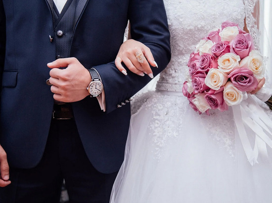 Глазовский суд может признать фиктивным брак жительницы Удмуртии и иностранца