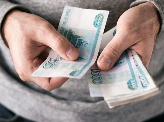 Юрист объяснил, как петербуржцам будут платить зарплату с 30 октября по 7 ноября