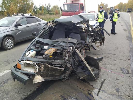 Ивановец на угнанном автомобиле попал в аварию в Ярославской области