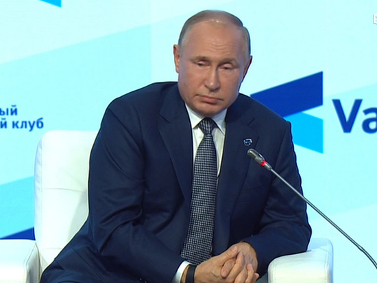 Путин заявил о неприемлемости революций