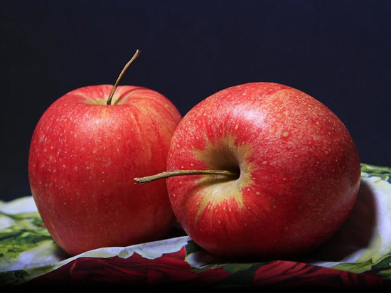 В ЛНР снизилась стоимость яблок и лука