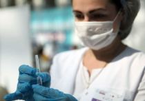 Нежелание вакцинироваться от коронавируса чревато определенными санкциями, среди которых – увольнение с работы или перевод на дистанционный формат