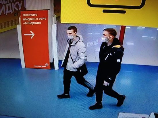 В Курске по подозрению в краже из магазина полицейские разыскивают двух парней