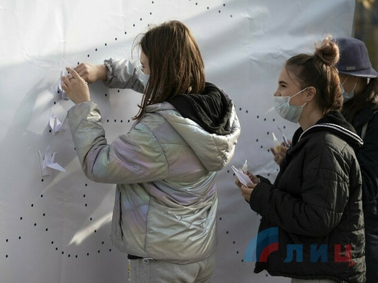 В Луганске проходит акция памяти павших воинов