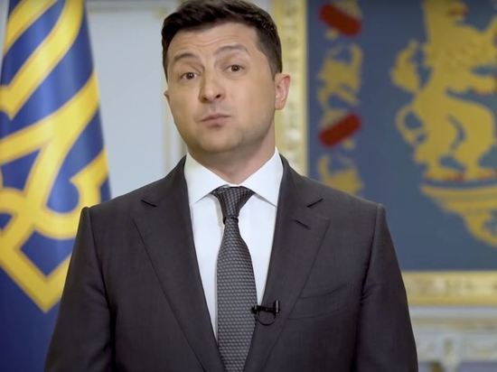 Экс-премьер Украины назвал Зеленского «грязновато-серым листом бумаги»