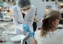 Граждане могут одновременно делать прививки от COVID-19 и от гриппа
