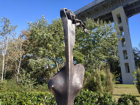 На набережной Мацесты в Сочи установили скульптуру «Волнение»