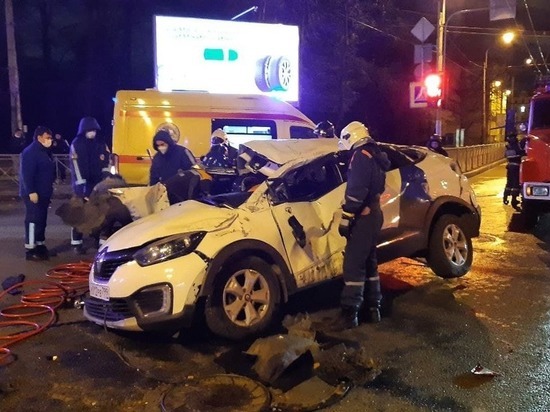 В жутком ДТП на Калинина скончались водитель и пассажир
