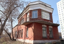 Неизвестные в центре Омска снесли не успевшее стать объектом культурного наследия здание