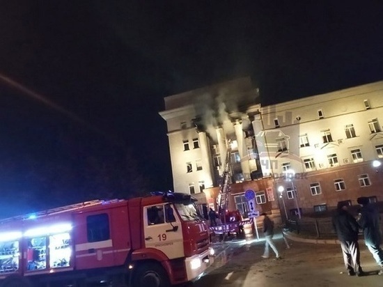 Пожар в здании правительства Красноярского края не повлиял на работу парламента