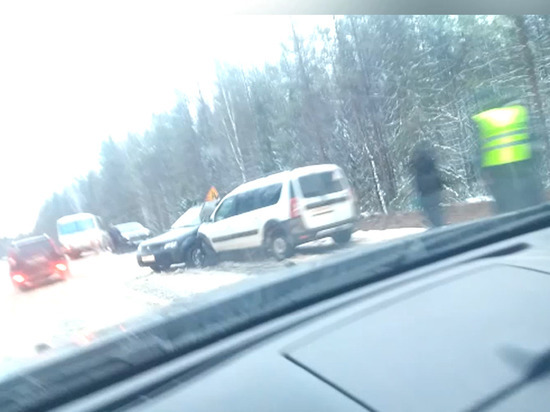 Дорожно-транспортное происшествие произошло в четверг около двух часов дня на трассе Плесецк-Каргополь возле поворота на Савинский