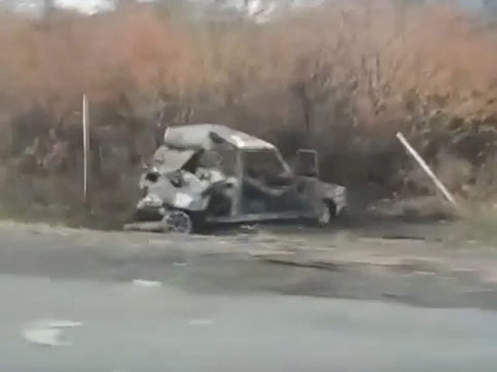 В Воронежской области ВАЗ сгорел в аварии с большегрузом: видео