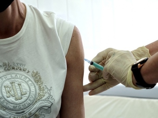 Треть работодателей в Новосибирской области настаивают на обязательной вакцинации