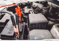 В Бурятии сотрудники ДПС задержали 18-летнего водителя, в багажнике машины которого обнаружили два краденных аккумулятора