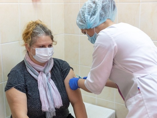 6,3 тысячи псковичей сделали первую прививку от коронавируса за неделю