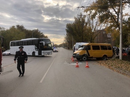 Прокуратура проводит проверку после аварии с маршруткой в Волгодонске