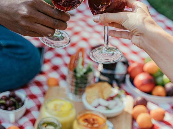 Эксперты назвали добавку, которую никогда не надо смешивать с алкоголем