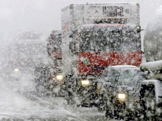 МЧС предупреждает о сильном снегопаде на Кольском полуострове