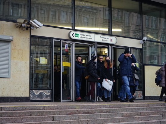 В метро Петербурга устранили неисправность банковского оборудования