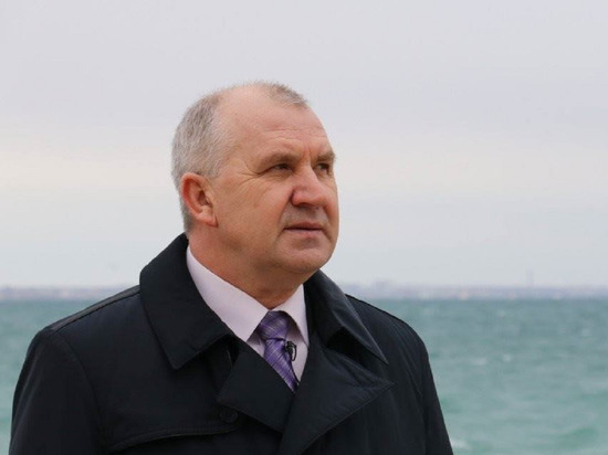 Глава Феодосии уходит в отставку после разговора с Аксеновым