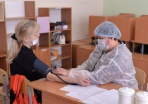 В трех белгородских школах заработали дополнительные пункты вакцинации от COVID-19