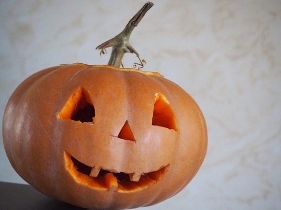 Антиковидные меры повлияли на проведение Хеллоуина в заведениях Омска