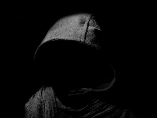 В Рязани мужчина в чёрной маске пытался увести с собой девочку