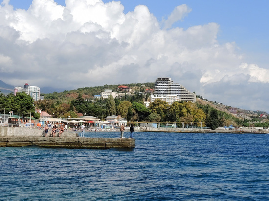Туристы начали массово отказываться от отдыха в отелях Крыма из-за QR-кодов