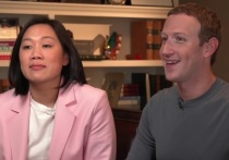 Два человека, которые ранее работали в семье основателя соцсети Facebook Марка Цукерберга и его жены Присциллы Чан, подали судебные иски против пары