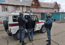 Накануне в правоохранительные органы столицы Бурятии поступило сообщение о взломанной двери продуктового магазина по улице Мерецкова