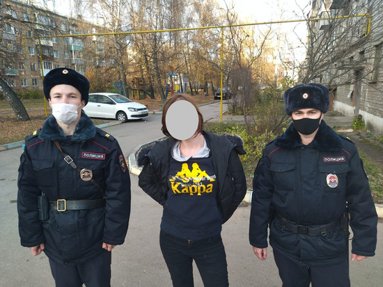 В Рязани патрульные пресекли драку двух женщин