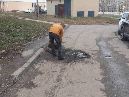 В Чебоксарах по просьбе жителей отремонтировали дорожное полотно