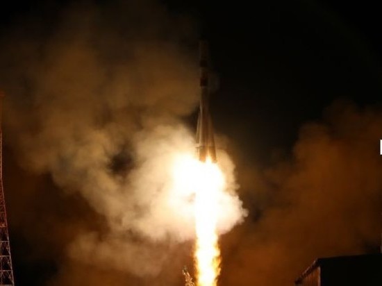 С космодрома Байконур запустили ракету «Союз», разрисованную под хохлому