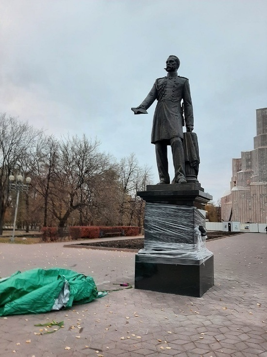 Памятник Александру II на Алом поле установлен с нарушениями