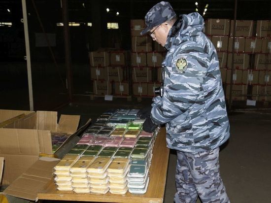 Омские таможенники задержали более 36,5 тысяч нелегальных товаров