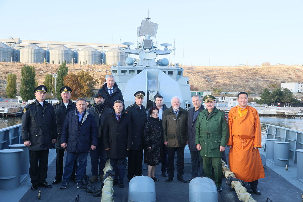 Общественный совет при Минобороны посетил фрегат "Адмирал Макаров": фото