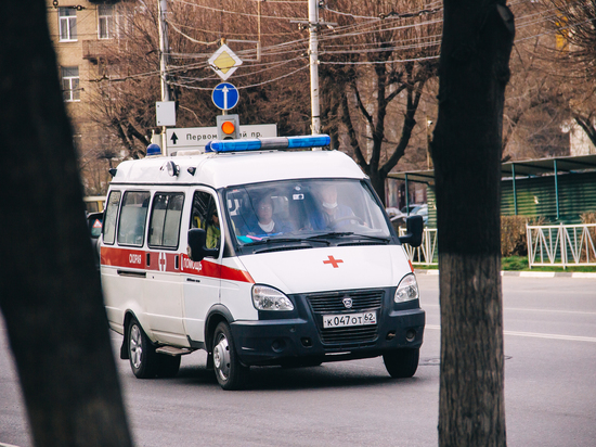 На улице Октябрьской в Рязани женщина погибла, упав с пятого этажа