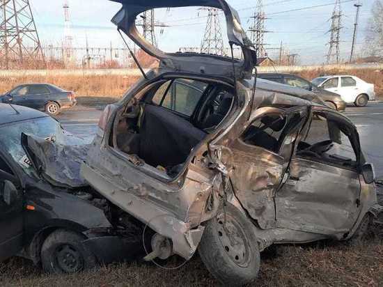 В тройном ДТП на улице выборной в Новосибирске погиб 45-летний мужчина