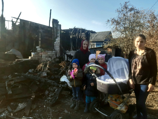 В социальных сетях объявили сбор помощи многодетным погорельцам из Рыбного