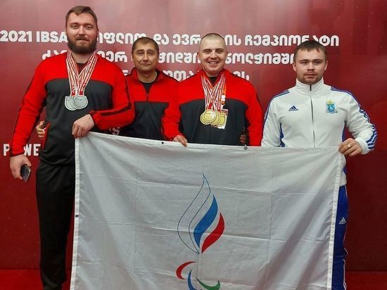 Чемпионами мира на международных состязаниях стали пауэрлифтеры из Ямала