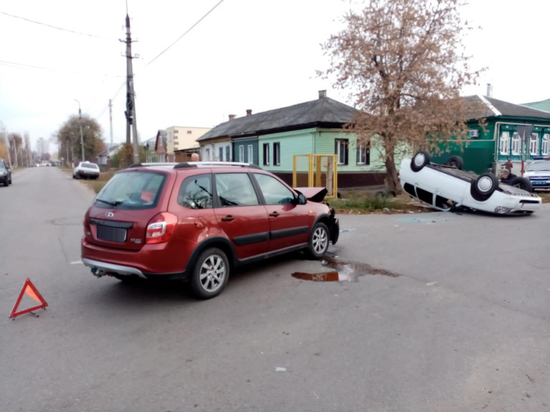 В Борисоглебске при столкновении двух &#34;Лад&#34; пострадали две женщины и 2-летний малыш